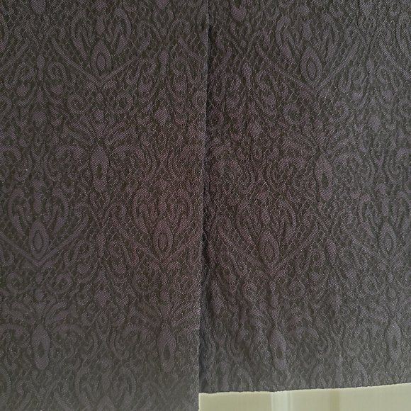 Banana Republic Navy Skirt Patterned tone-on-tone Kick Pleat Zipper Size 10 - Picture 2 of 6